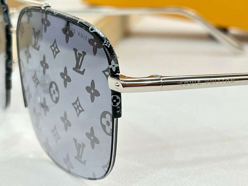 Picture of LV Sunglasses _SKUfw56835266fw
